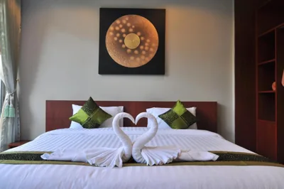 Habitación Deluxe con vistas a la piscina — Phu NaNa Boutique Hotel